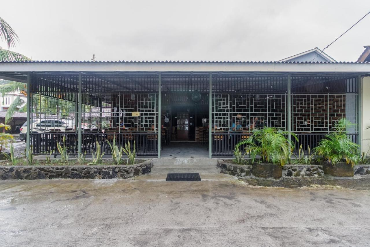 Reddoorz At Jalan Babepalar Rike Manado Hotel Exterior photo